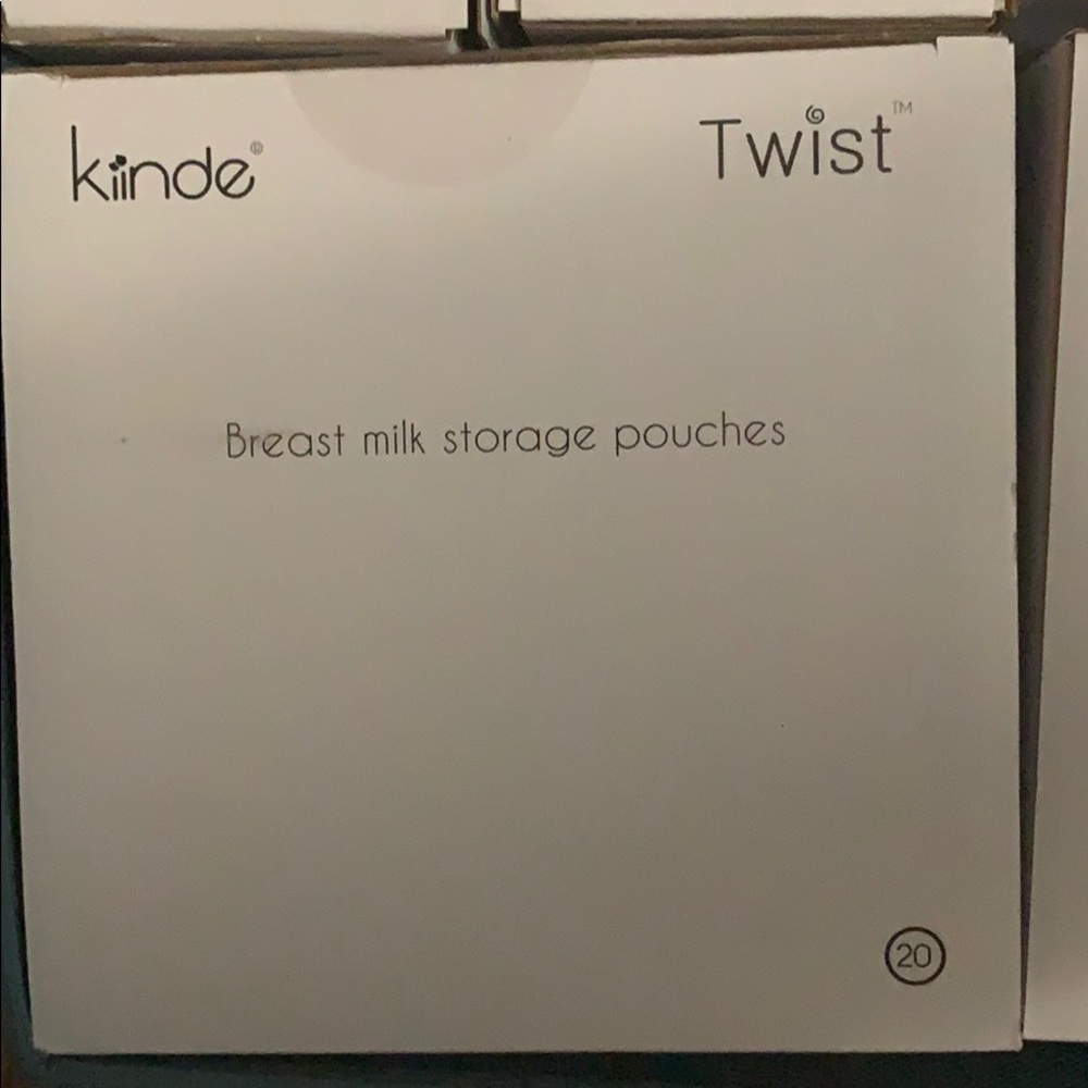 Kiinde Breast Milk Pouch- 8 packs of 20